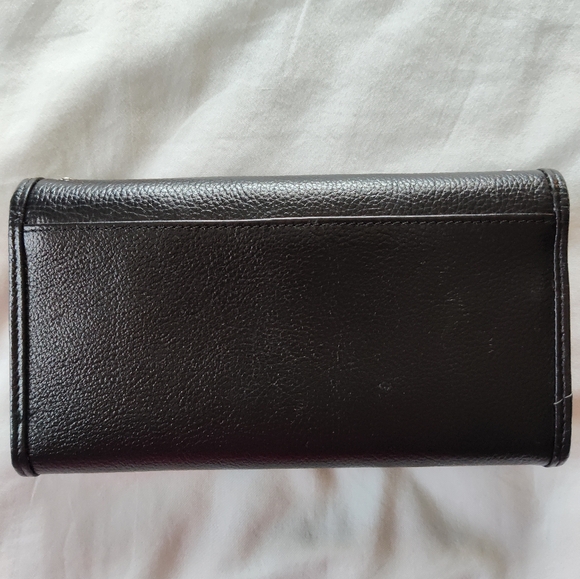 Harley Davidson Ladies Embroidered Leather Wallet. - Picture 2 of 10